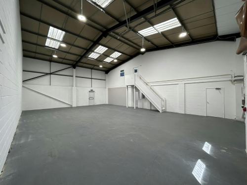 Unit 4 The Hidings, Love Lane Industrial Estate, Cirencester, GL7