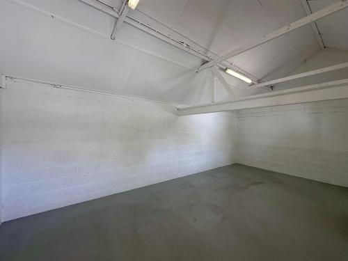Unit 2 Long Crendon Manor Stables, Thame Road, Long Crendon, Thame, HP18