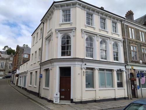 6 Bedford Square, Tavistock, PL19