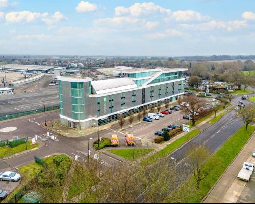 Holiday Inn, London Southend Airport, 77 Eastwoodbury Crescent, Southend-on-Sea, SS2