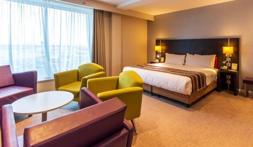 Holiday Inn, London Southend Airport, 77 Eastwoodbury Crescent, Southend-on-Sea, SS2