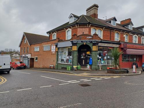 75 High Street, Woburn Sands, Milton Keynes, MK17