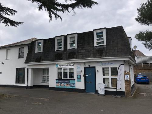 111 Hare Lane, Claygate, KT10