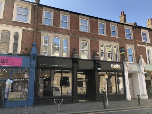 10-12 The Causeway, Teddington, TW11