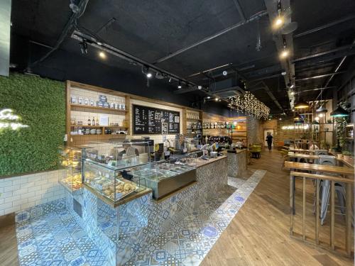 Unit Six, Stratford Shopping Centre, Stratford Mall, Stratford City, London, E15