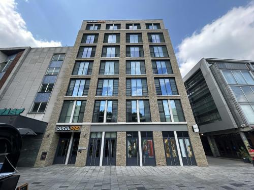 104-106 The Broadway, Stratford City, London, E15