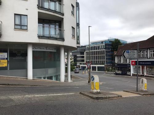 Unit 6 Trinity Gate, 14 Epsom Road, Guildford, GU1