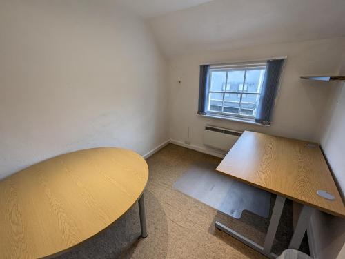 206-208 High Street, Guildford, GU1