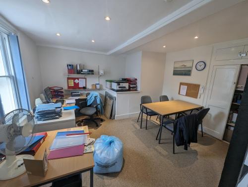206-208 High Street, Guildford, GU1