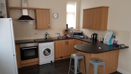 175-177 Cleveland Street, Hull, HU8