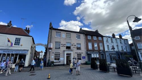 36 Saturday Market, Beverley, HU17