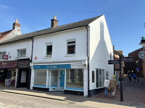28 High Street, Ringwood, BH24