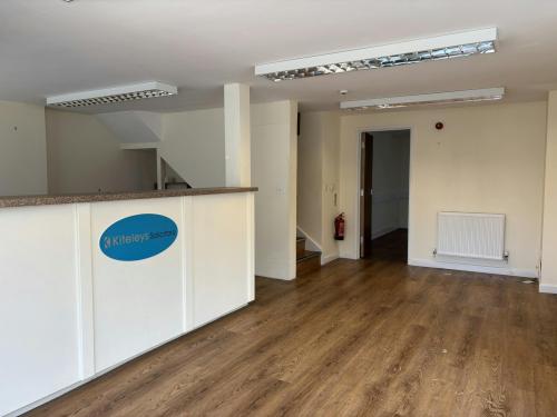 28 High Street, Ringwood, BH24