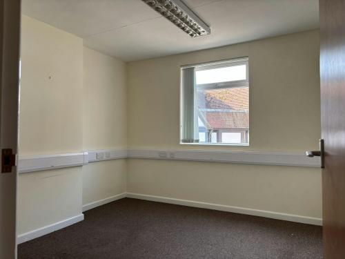 28 High Street, Ringwood, BH24