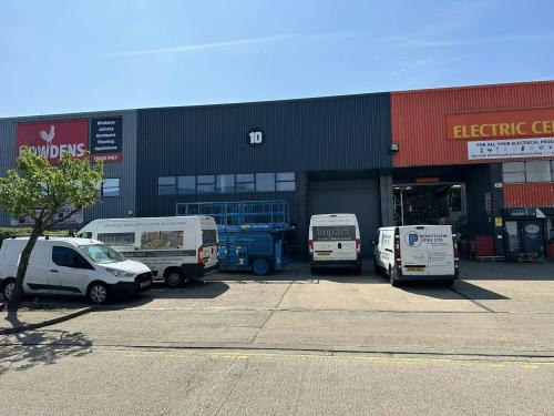 Unit 10, Staples Corner Business Park, 1000 North Circular Road, Staples Corner, London, NW2