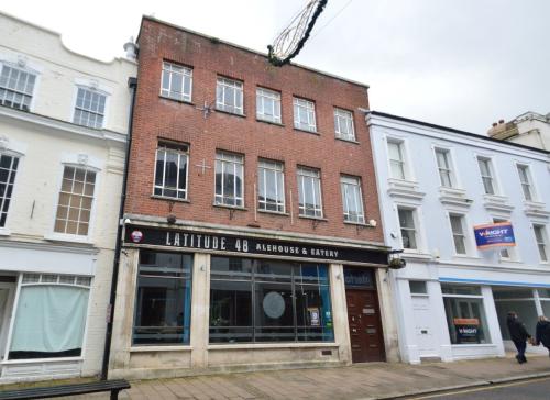 96 High Street, Barnstaple, EX31