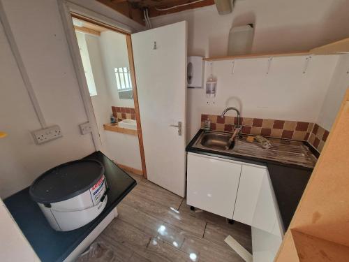 12n Greywell Road, Havant, PO9