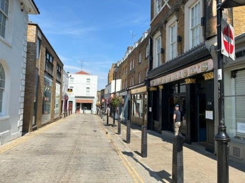 5-3a Camden Passage, Islington, London, N1