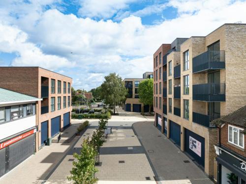 One, Town Centre, Hatfield, AL10