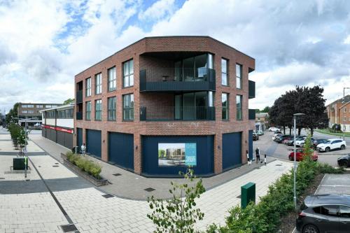 One, Town Centre, Hatfield, AL10