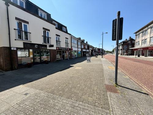 256 London Road, Waterlooville, PO7