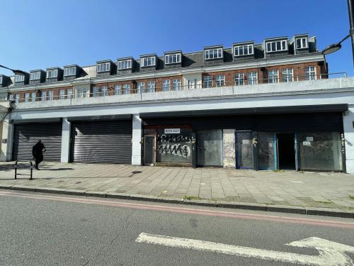 413-415 Holloway Road, Holloway, London, N7