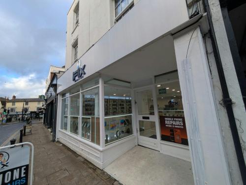 29-31 High Street, Dorking, RH4