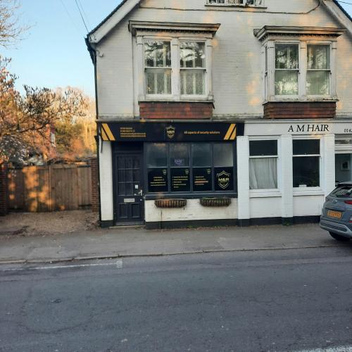 1 Petworth Road, Godalming, GU8