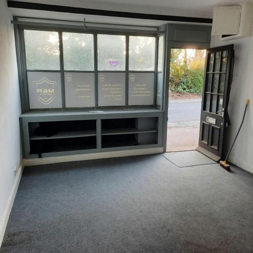 1 Petworth Road, Godalming, GU8