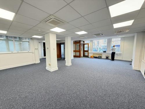 9 Market Place, Oundle, Peterborough, PE8