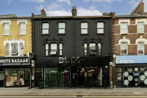 662-664 Lea Bridge Road, Leyton, London, E10
