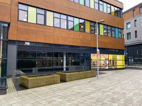 Unit 8, 2 Burgage Square, Wakefield, WF1