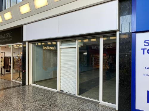 Unit 20, Crossgates Shopping Centre, Crossgates, Leeds, LS15
