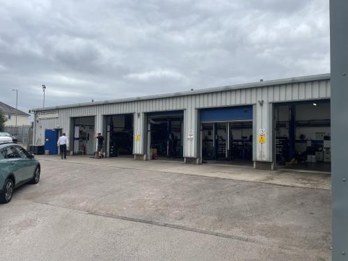 Car Showroom, Watling Street, Old Stratford, Milton Keynes, MK19