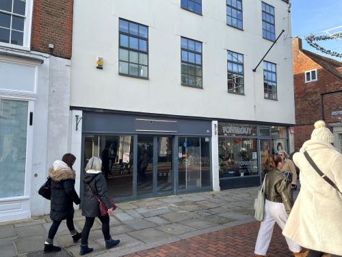 25 North Street, Chichester, PO19
